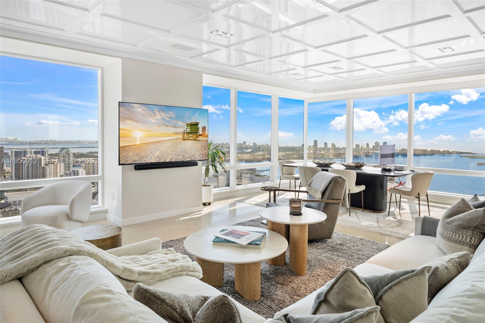 FOUR SEASONS RESIDENCES - Residential