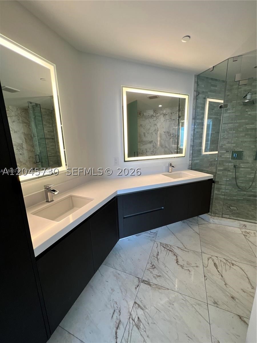 PARAMOUNT MIAMI WORLDCENT - Residential