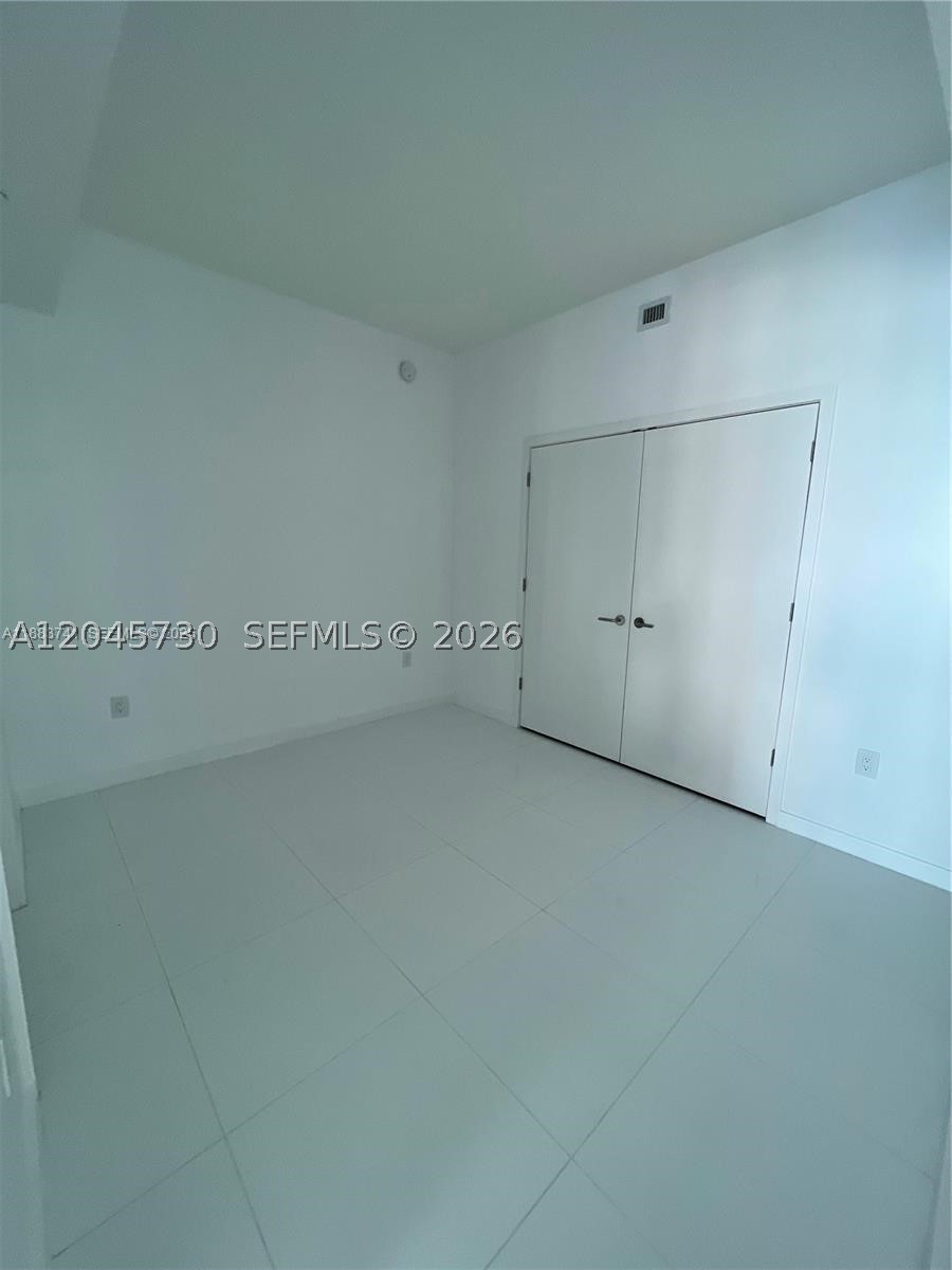 PARAMOUNT MIAMI WORLDCENT - Residential