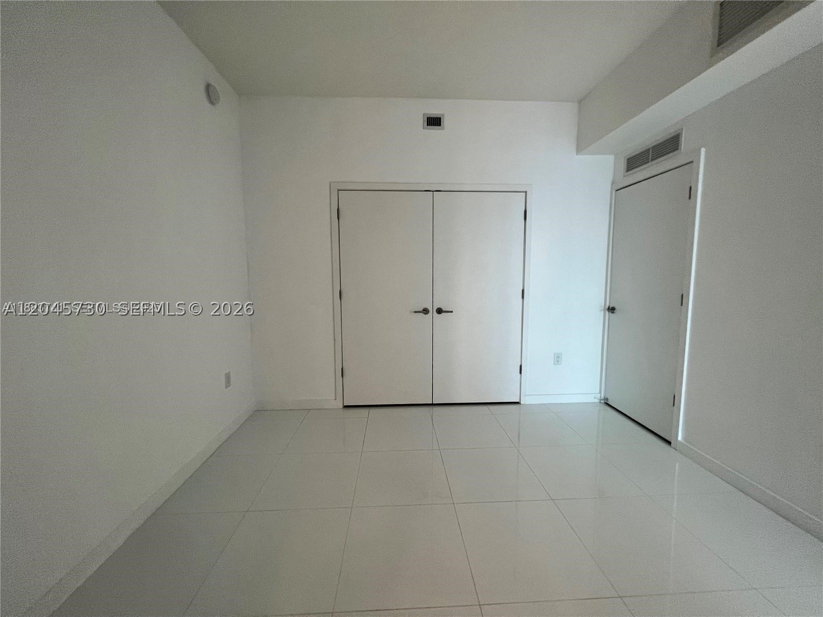 PARAMOUNT MIAMI WORLDCENT - Residential