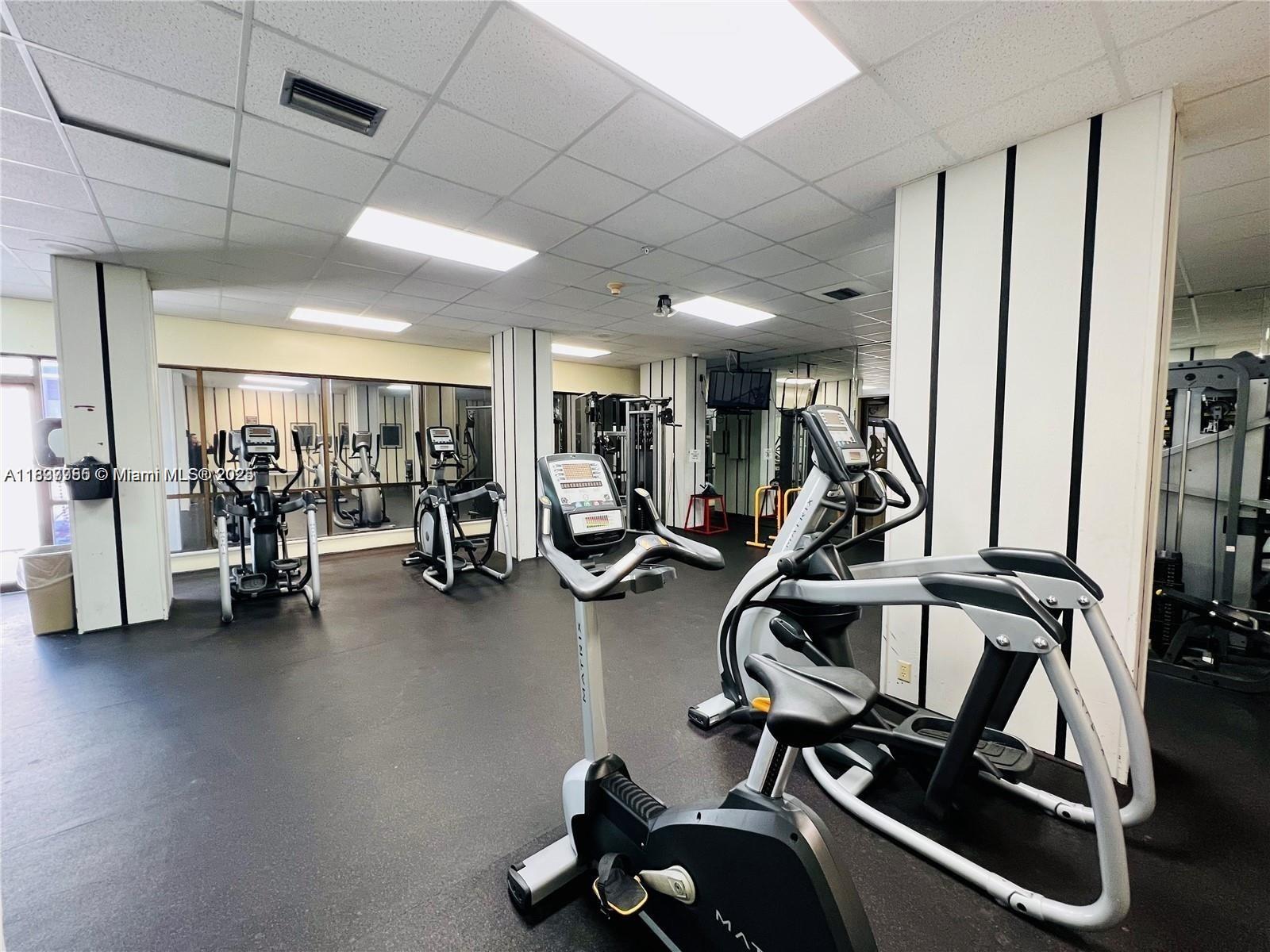 COMMODORE PLAZA CONDO - Residential