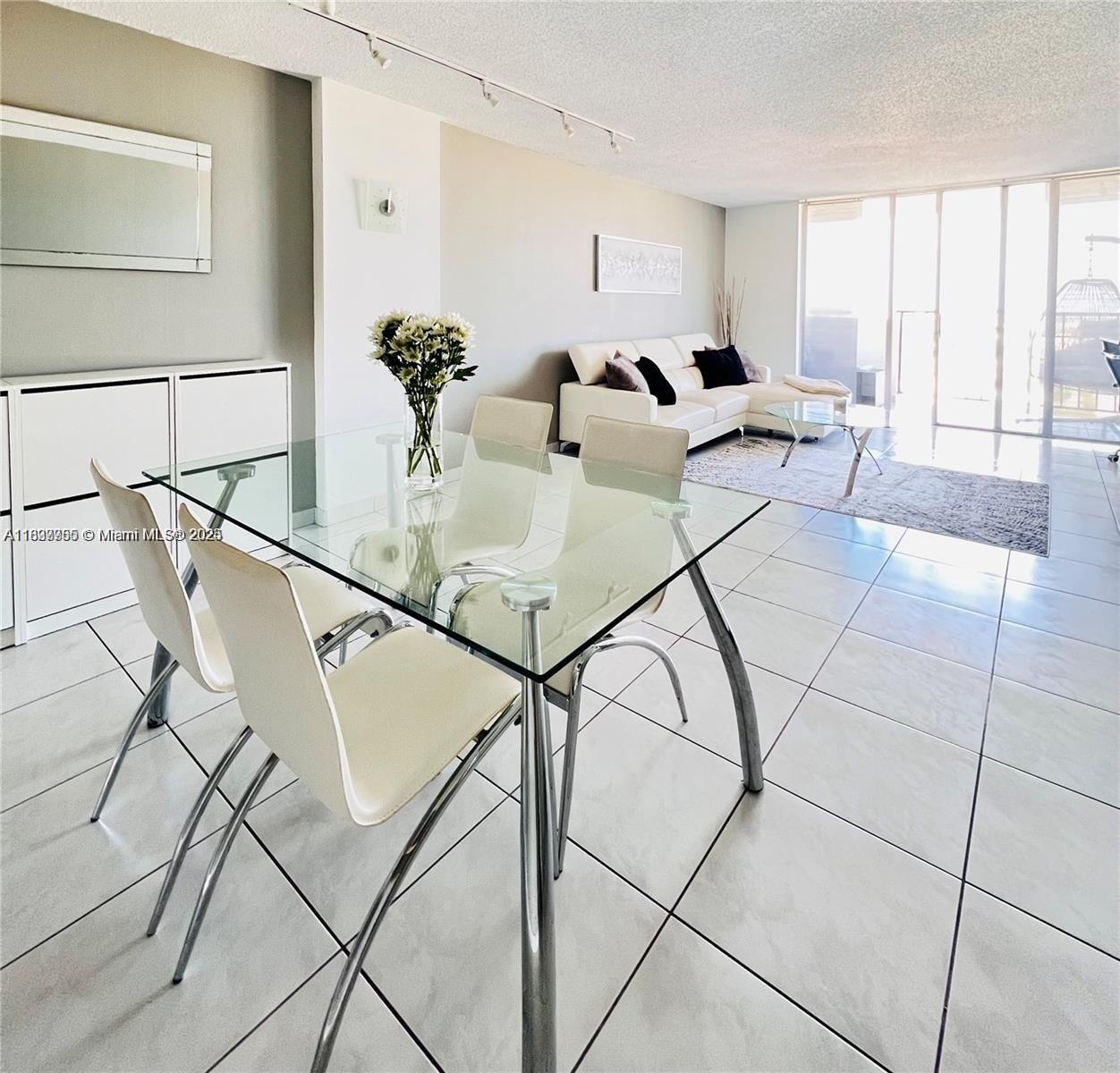 COMMODORE PLAZA CONDO - Residential