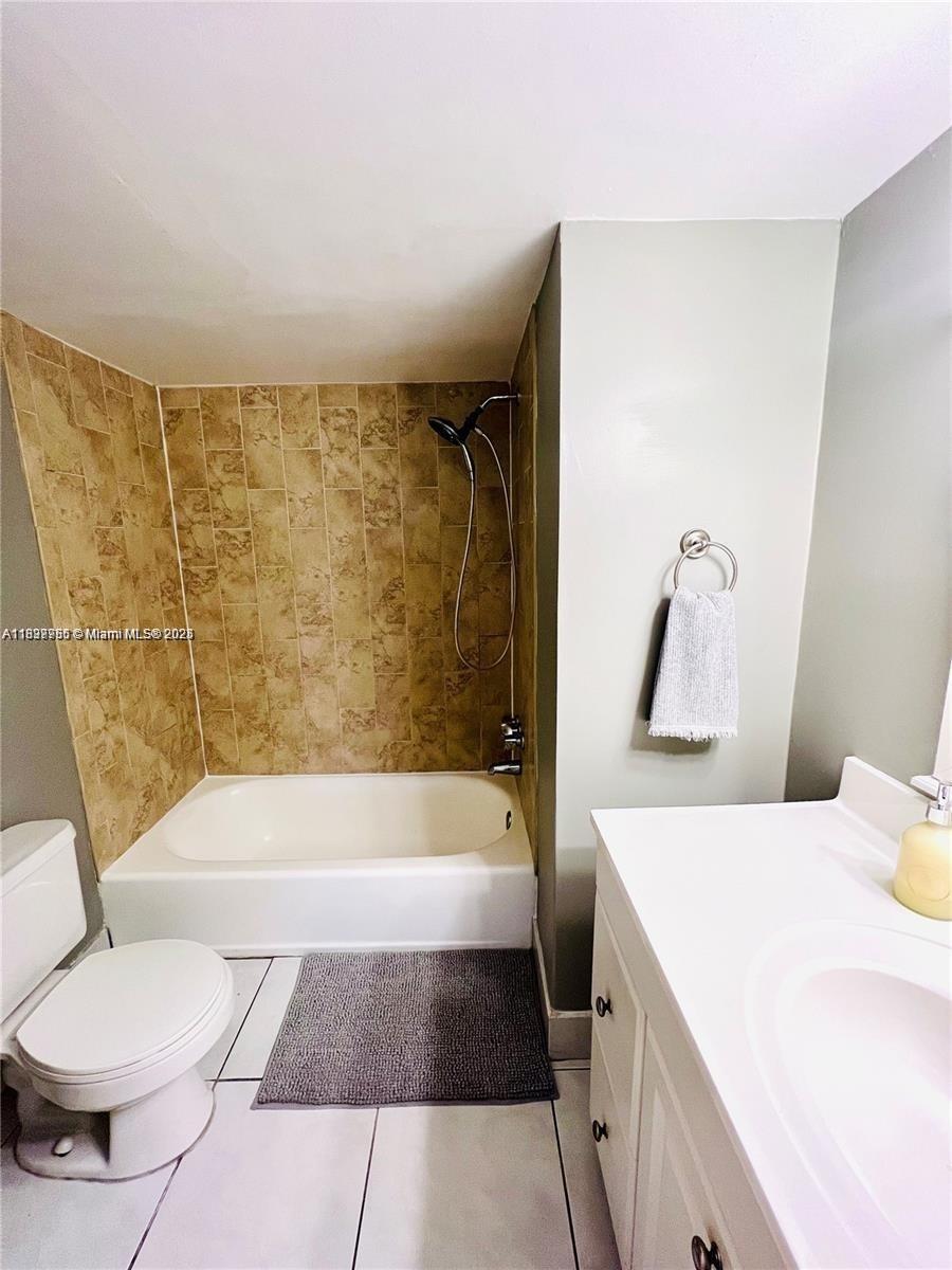COMMODORE PLAZA CONDO - Residential