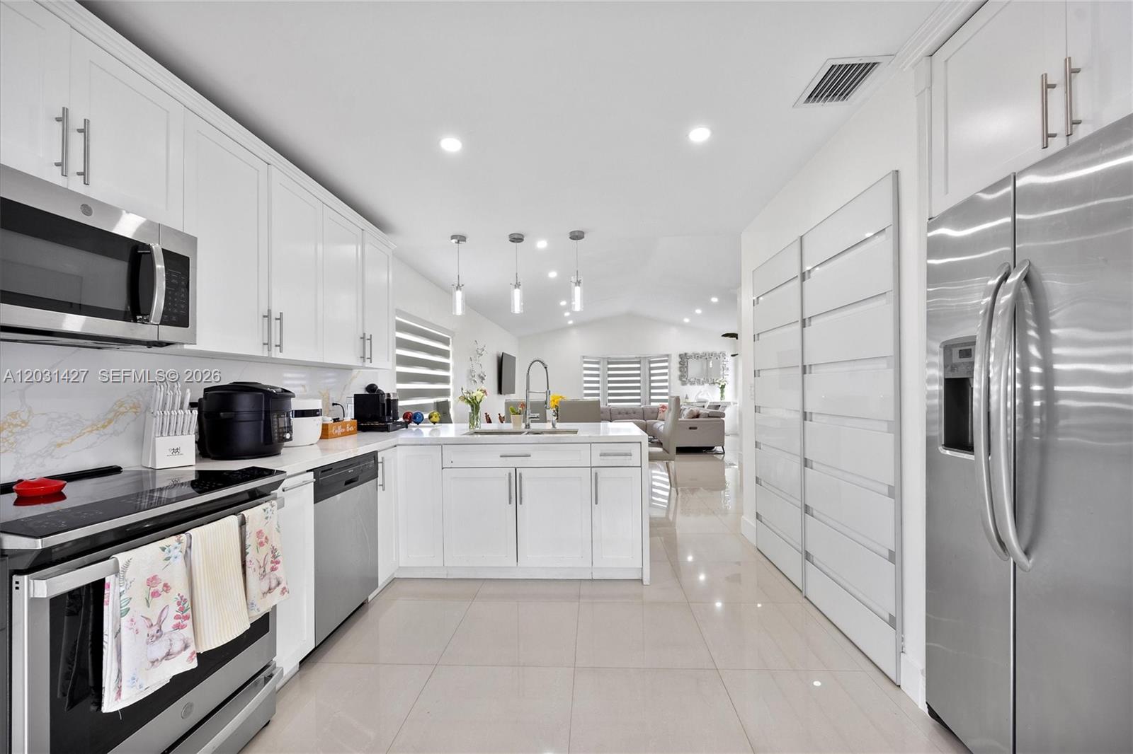 DEERWOOD VILLAS SEC 1 - Residential