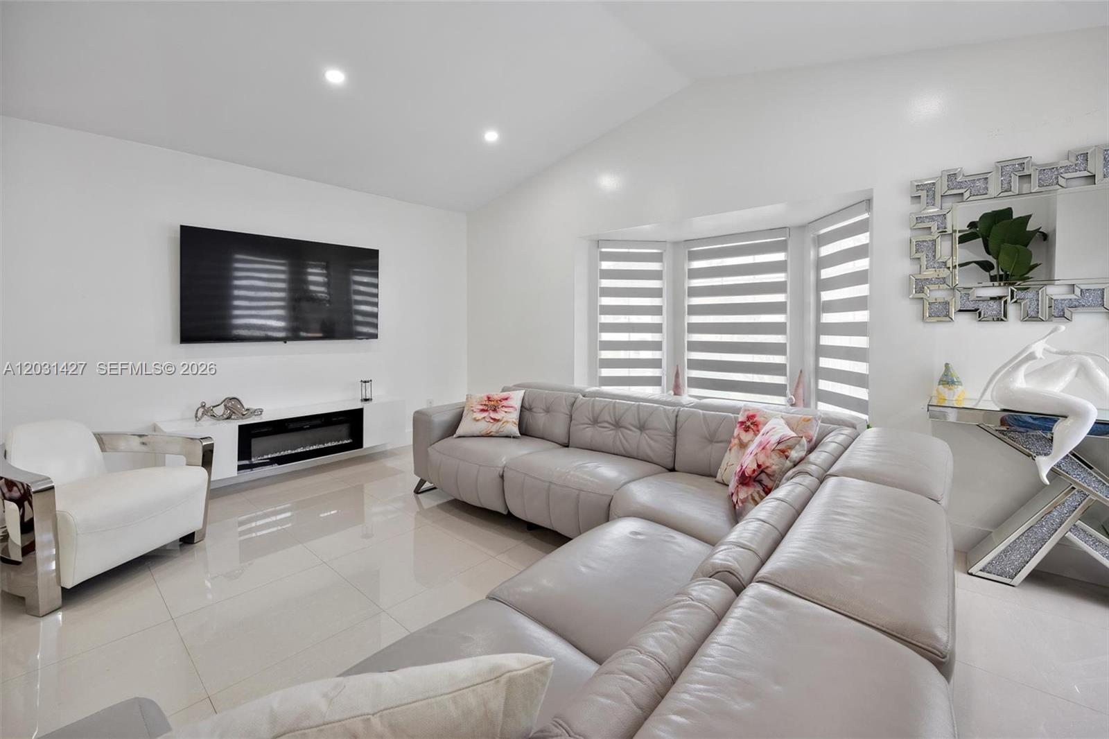 DEERWOOD VILLAS SEC 1 - Residential