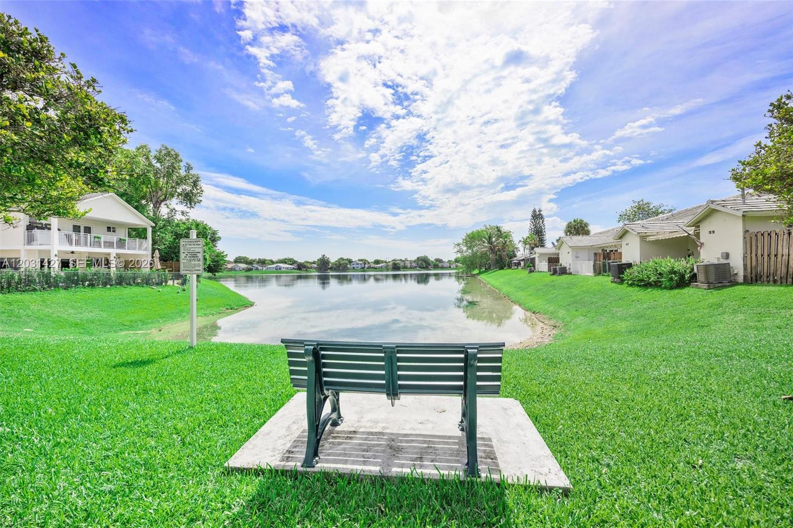 DEERWOOD VILLAS SEC 1 - Residential