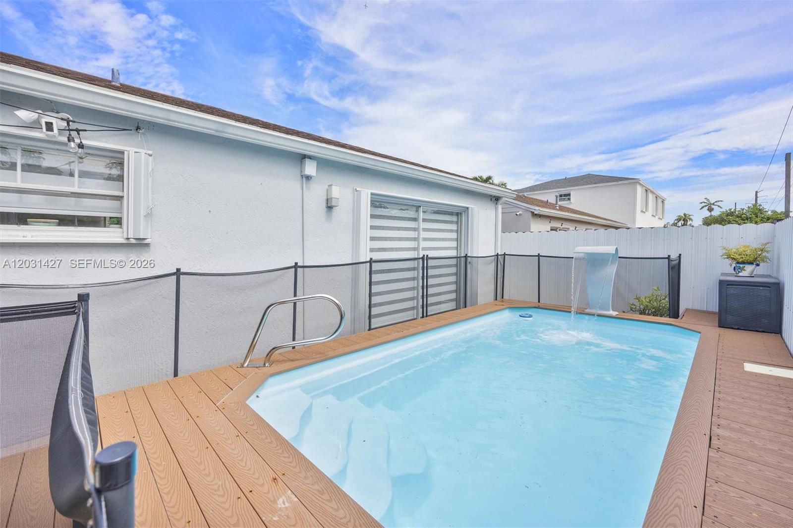 DEERWOOD VILLAS SEC 1 - Residential