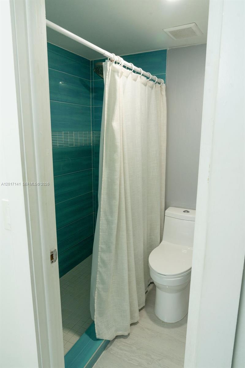 VILLA GRANDE CONDO - Residential