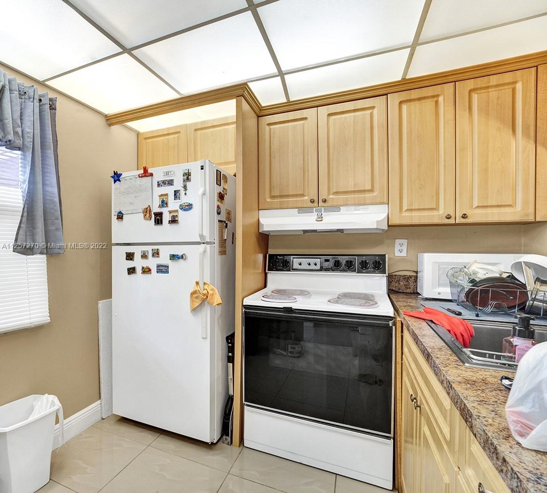 LIME BAY 6 CONDO - Residential Lease
