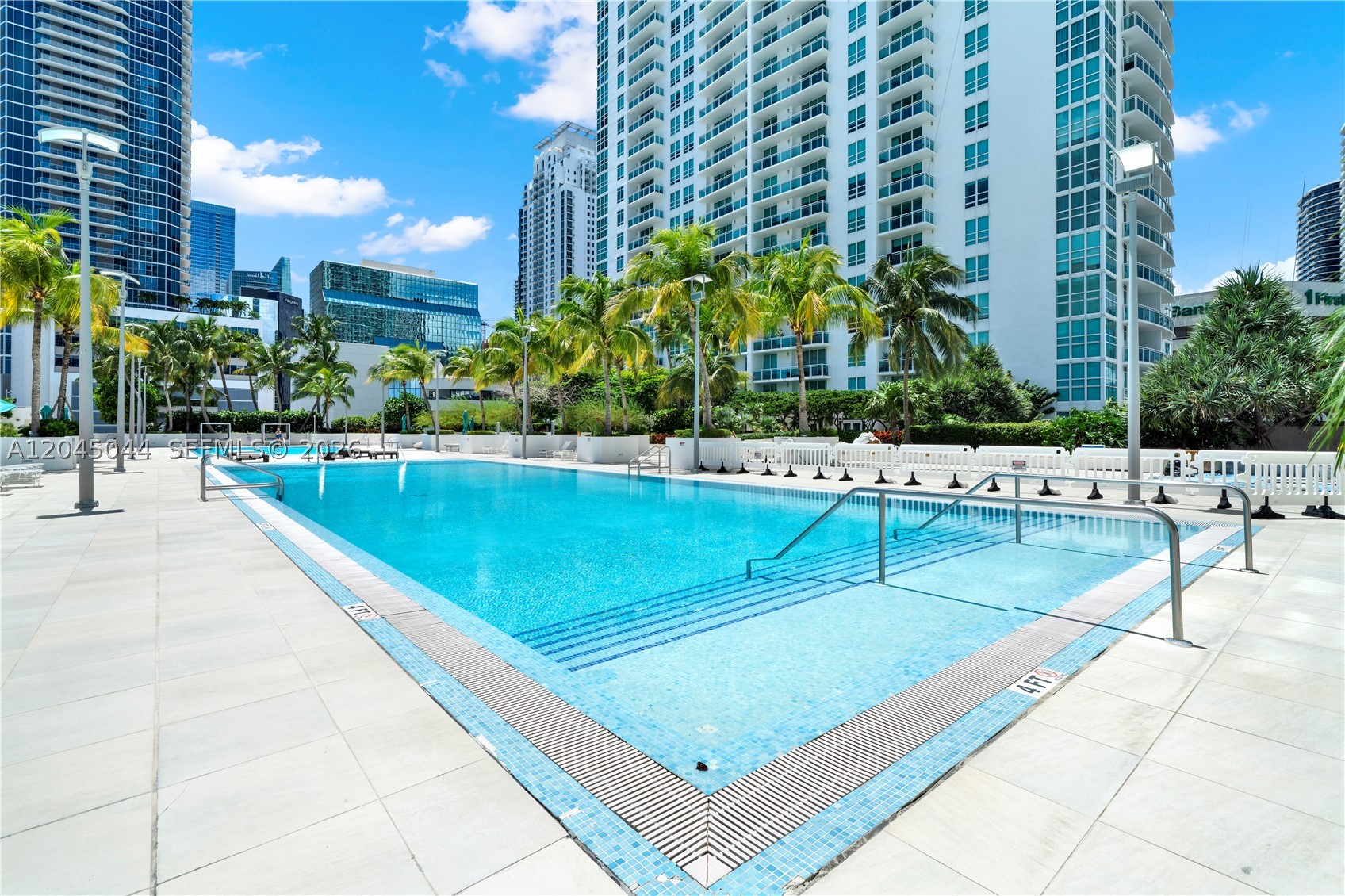 THE PLAZA 851 BRICKELL CO - Residential