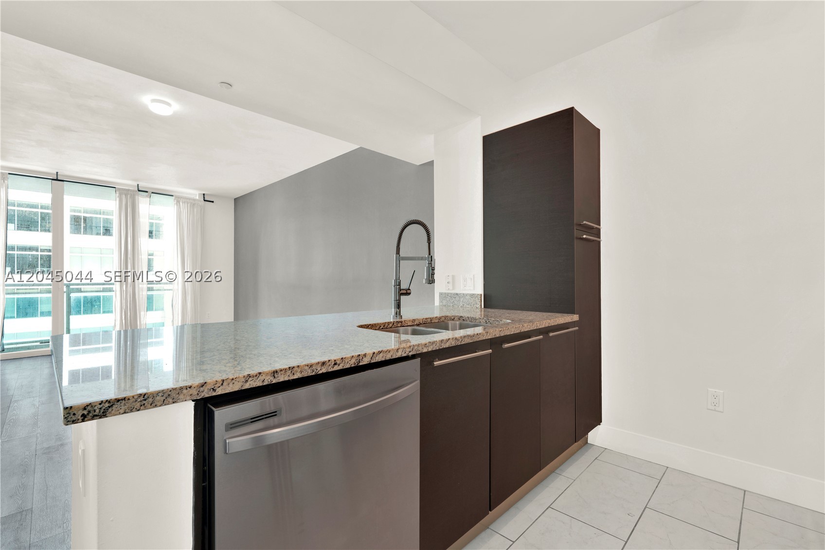 THE PLAZA 851 BRICKELL CO - Residential