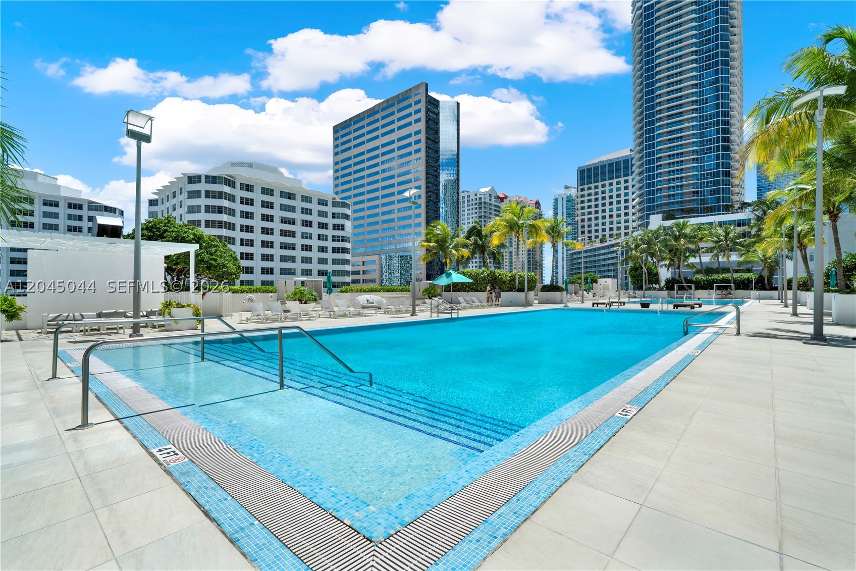 THE PLAZA 851 BRICKELL CO - Residential