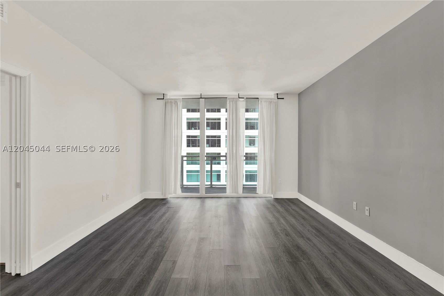 THE PLAZA 851 BRICKELL CO - Residential