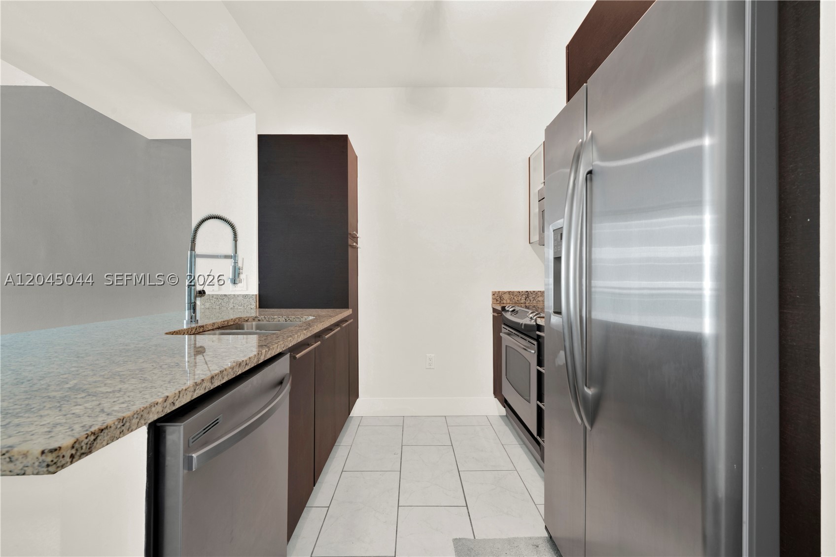 THE PLAZA 851 BRICKELL CO - Residential