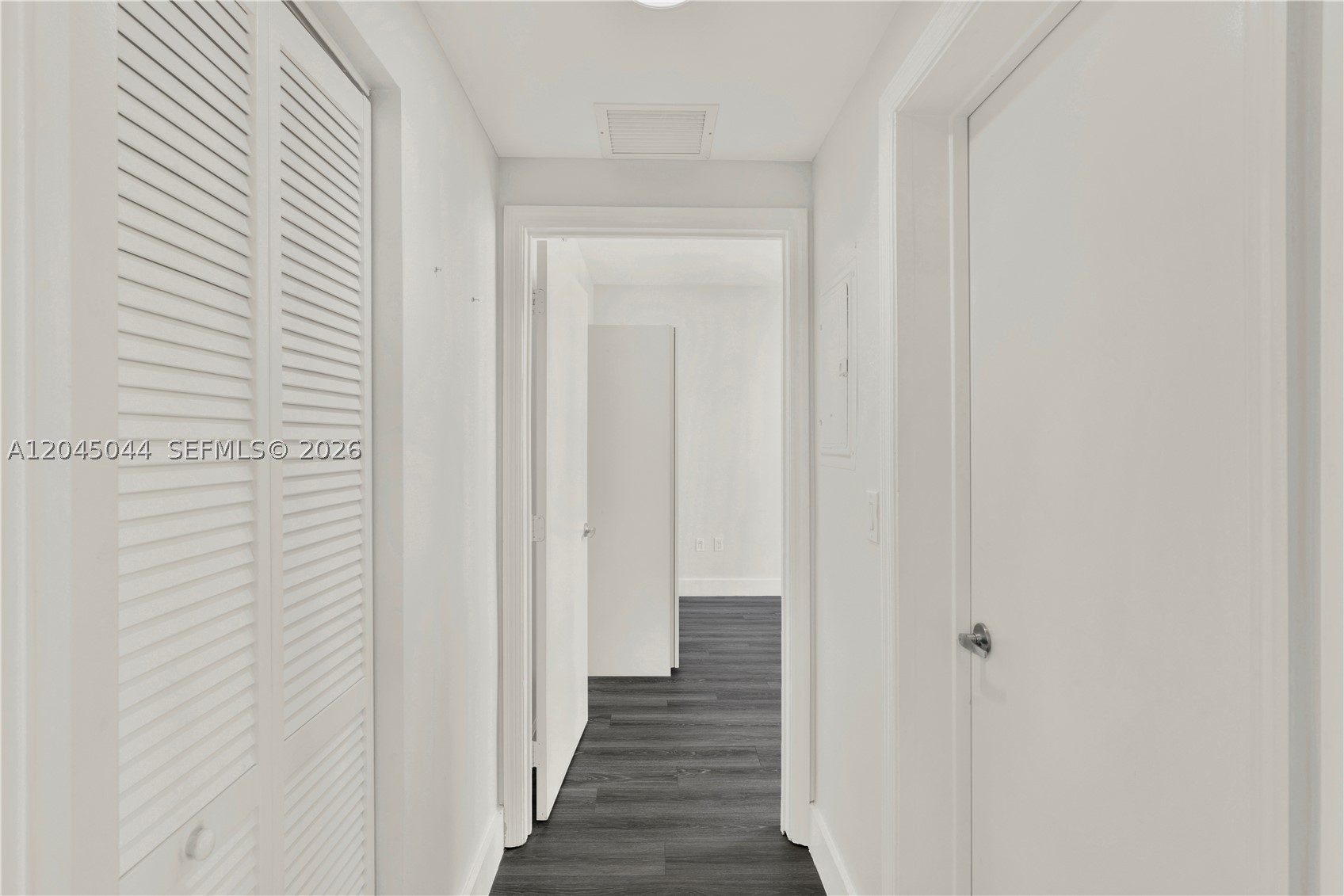THE PLAZA 851 BRICKELL CO - Residential