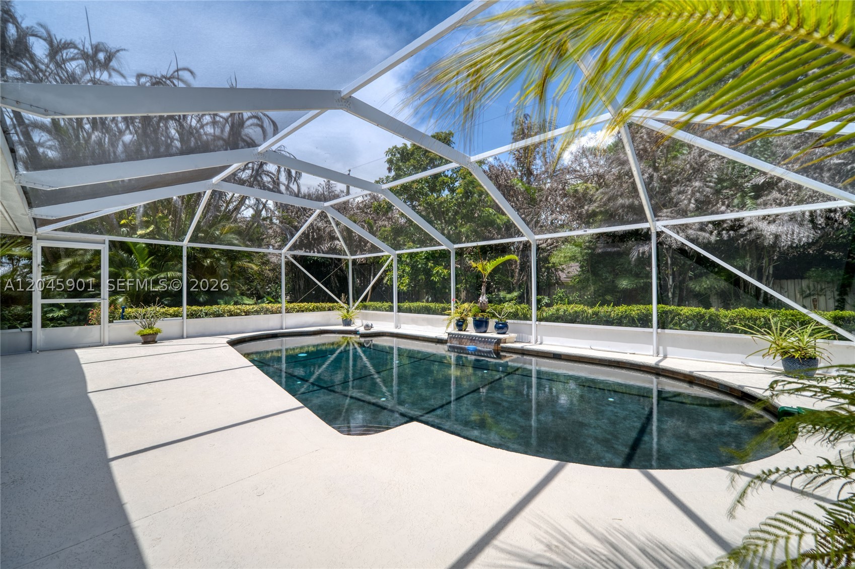 PINECREST SUB UNIT 1 - Residential