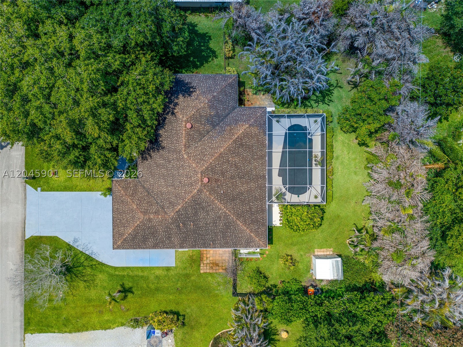 PINECREST SUB UNIT 1 - Residential
