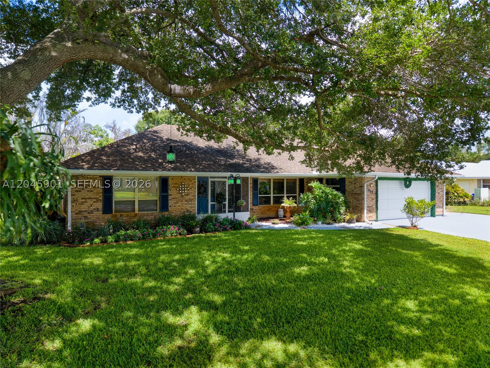 PINECREST SUB UNIT 1 - Residential