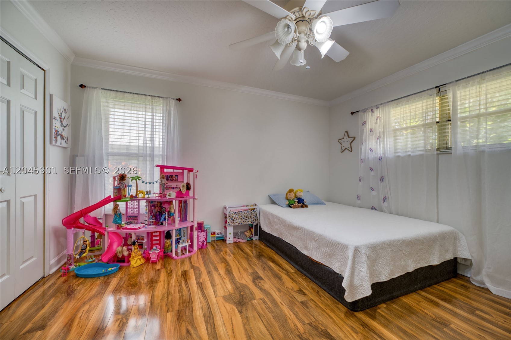 PINECREST SUB UNIT 1 - Residential