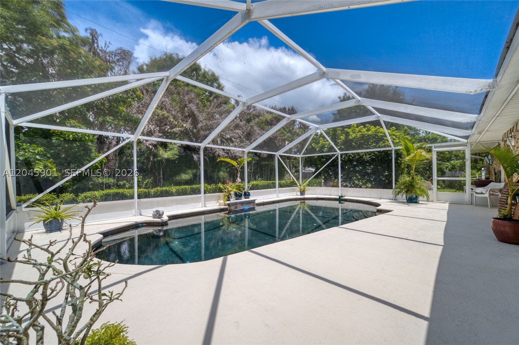 PINECREST SUB UNIT 1 - Residential