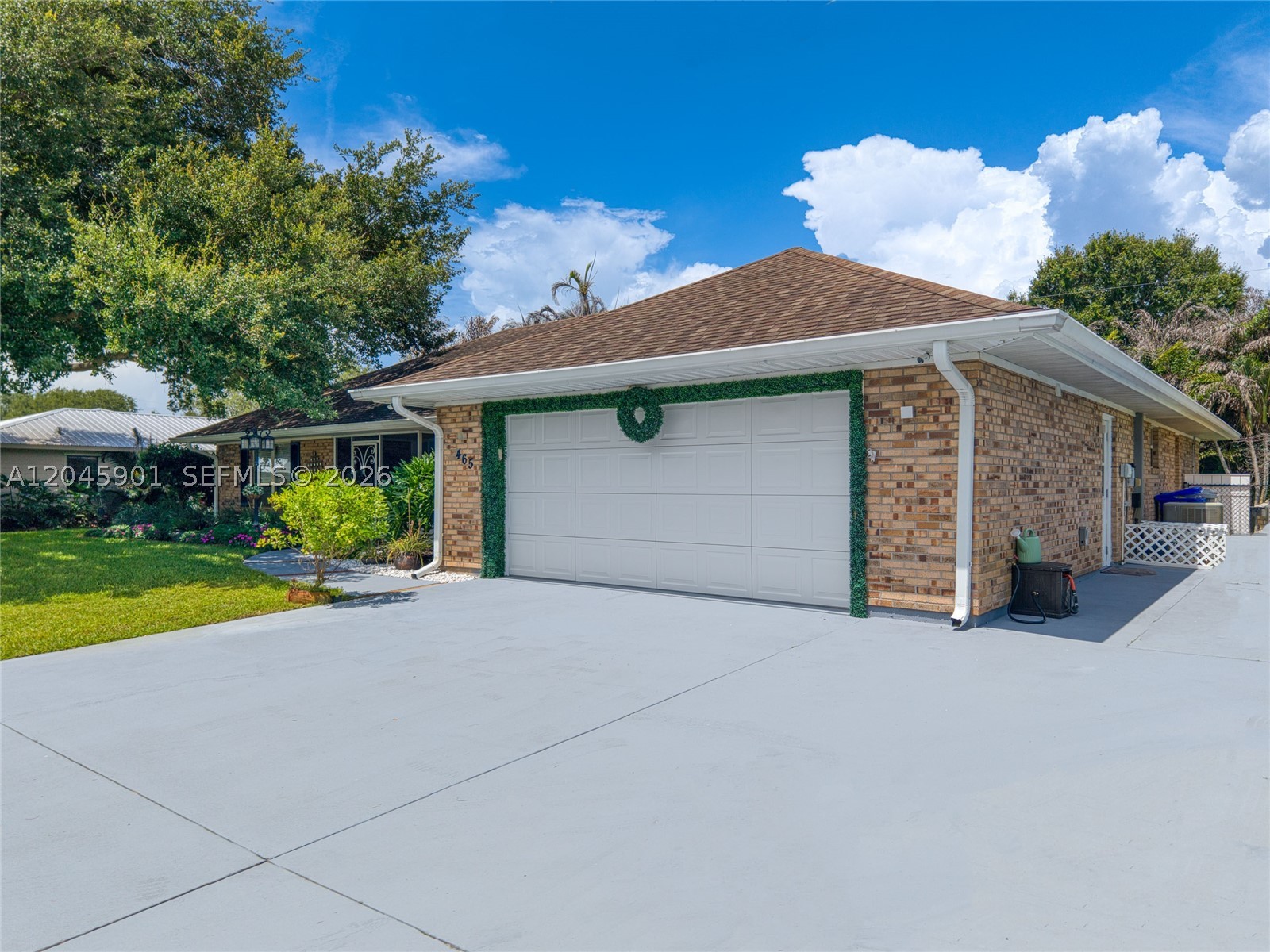 PINECREST SUB UNIT 1 - Residential