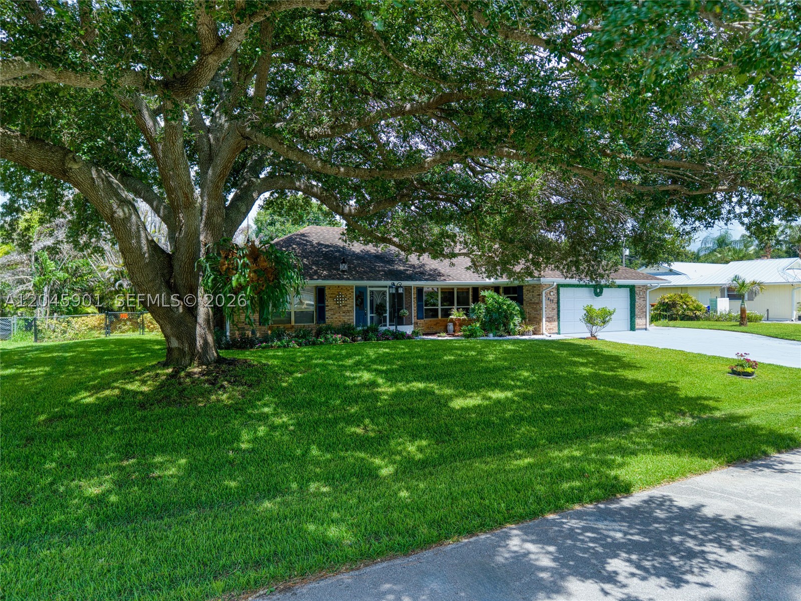 PINECREST SUB UNIT 1 - Residential