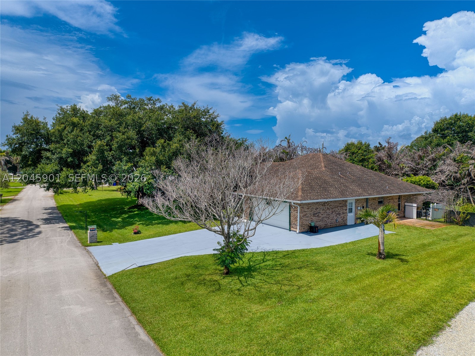 PINECREST SUB UNIT 1 - Residential