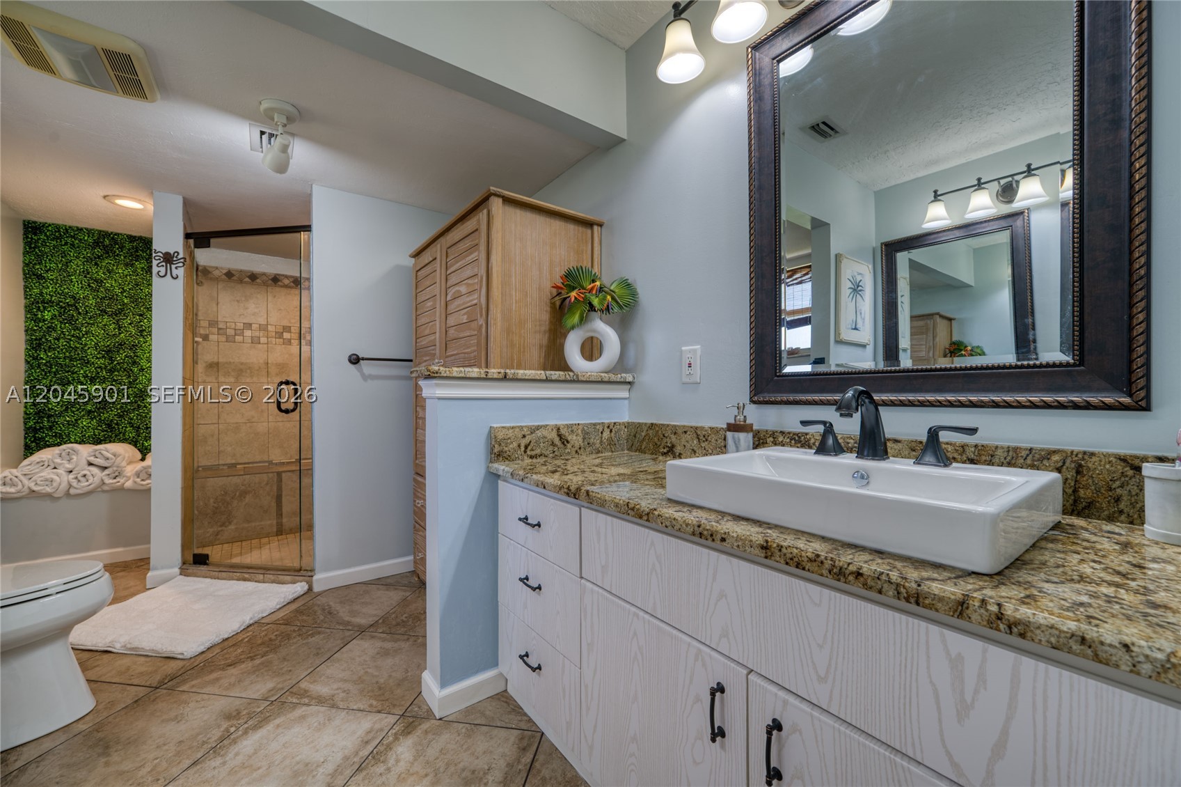 PINECREST SUB UNIT 1 - Residential
