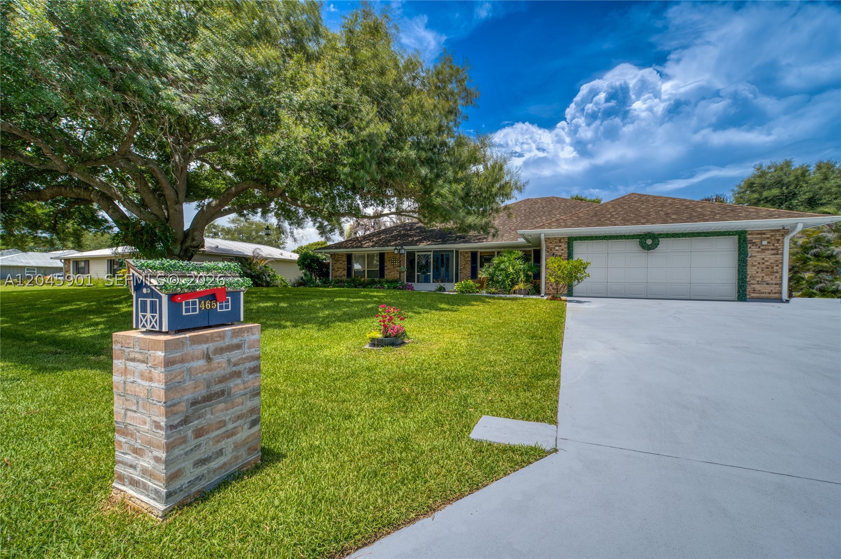 PINECREST SUB UNIT 1 - Residential
