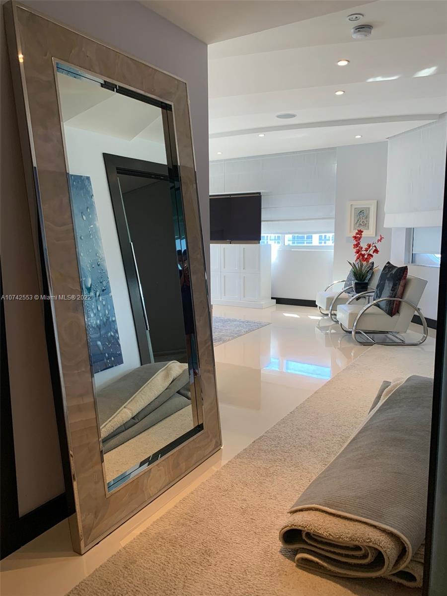 ONE ISLAND PLACE CONDO II - Residential