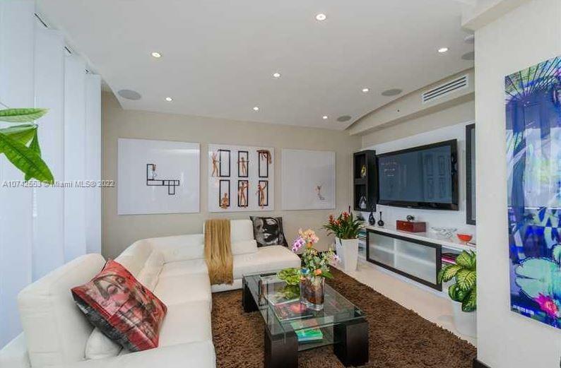 ONE ISLAND PLACE CONDO II - Residential