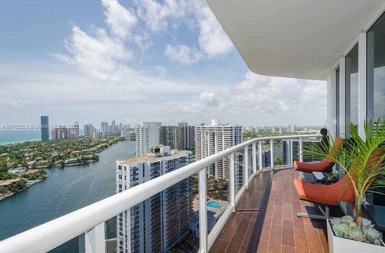 ONE ISLAND PLACE CONDO II - Residential