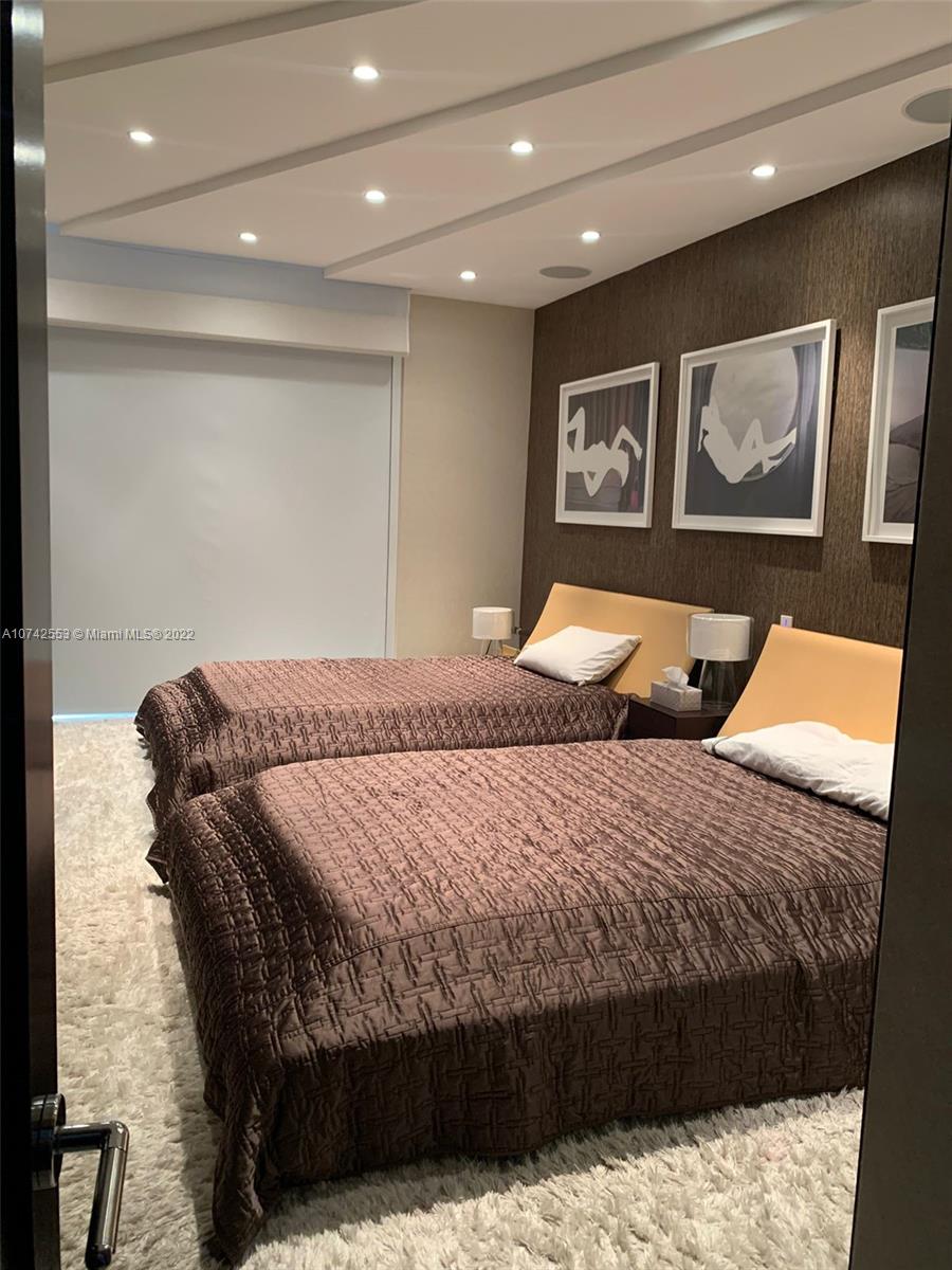 ONE ISLAND PLACE CONDO II - Residential