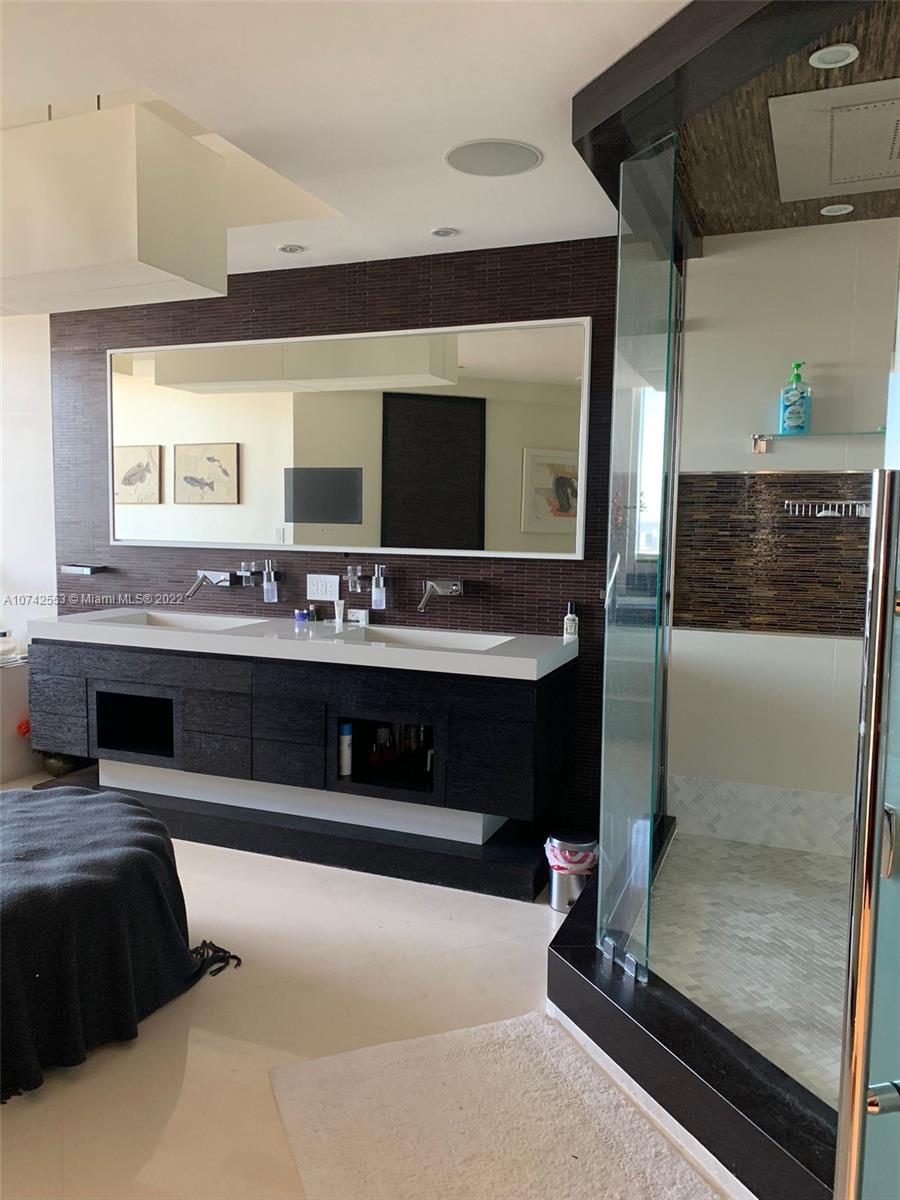 ONE ISLAND PLACE CONDO II - Residential