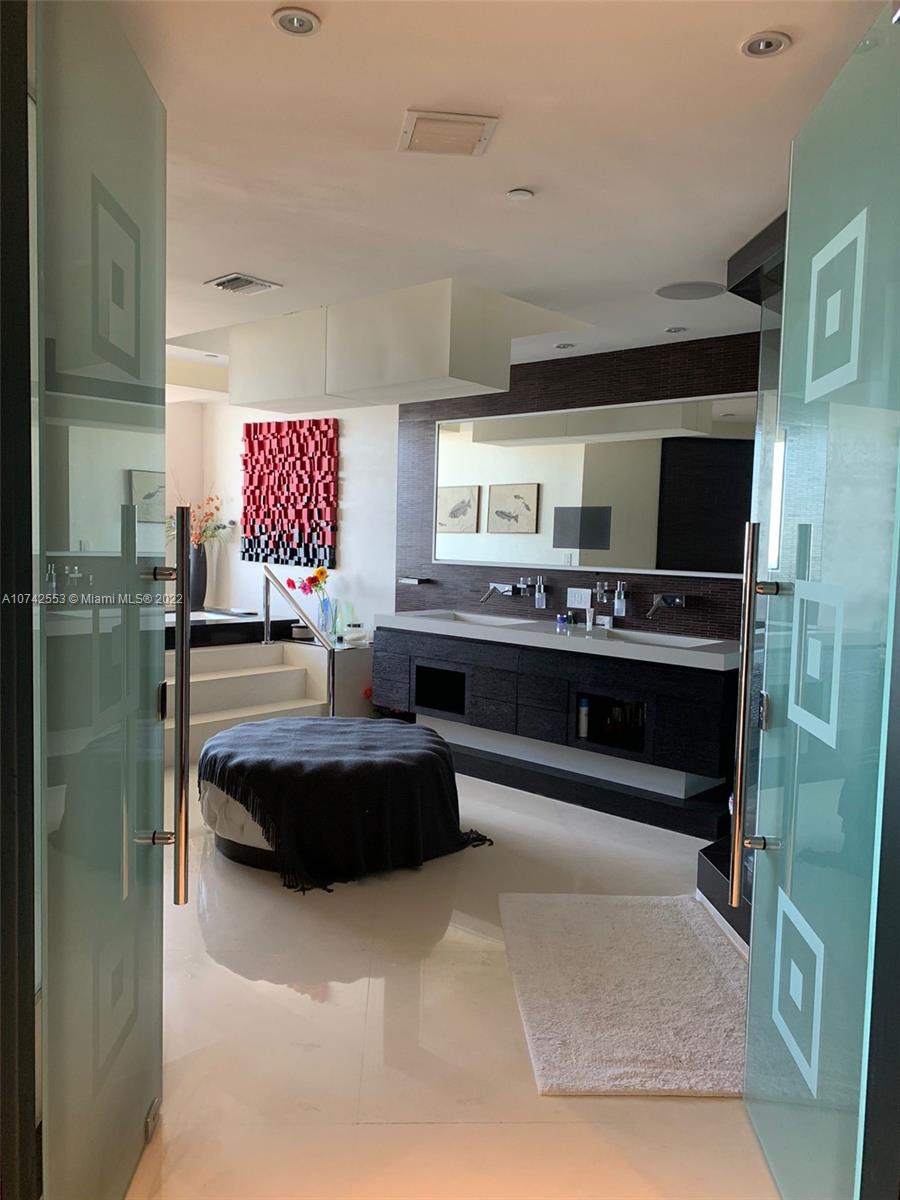ONE ISLAND PLACE CONDO II - Residential
