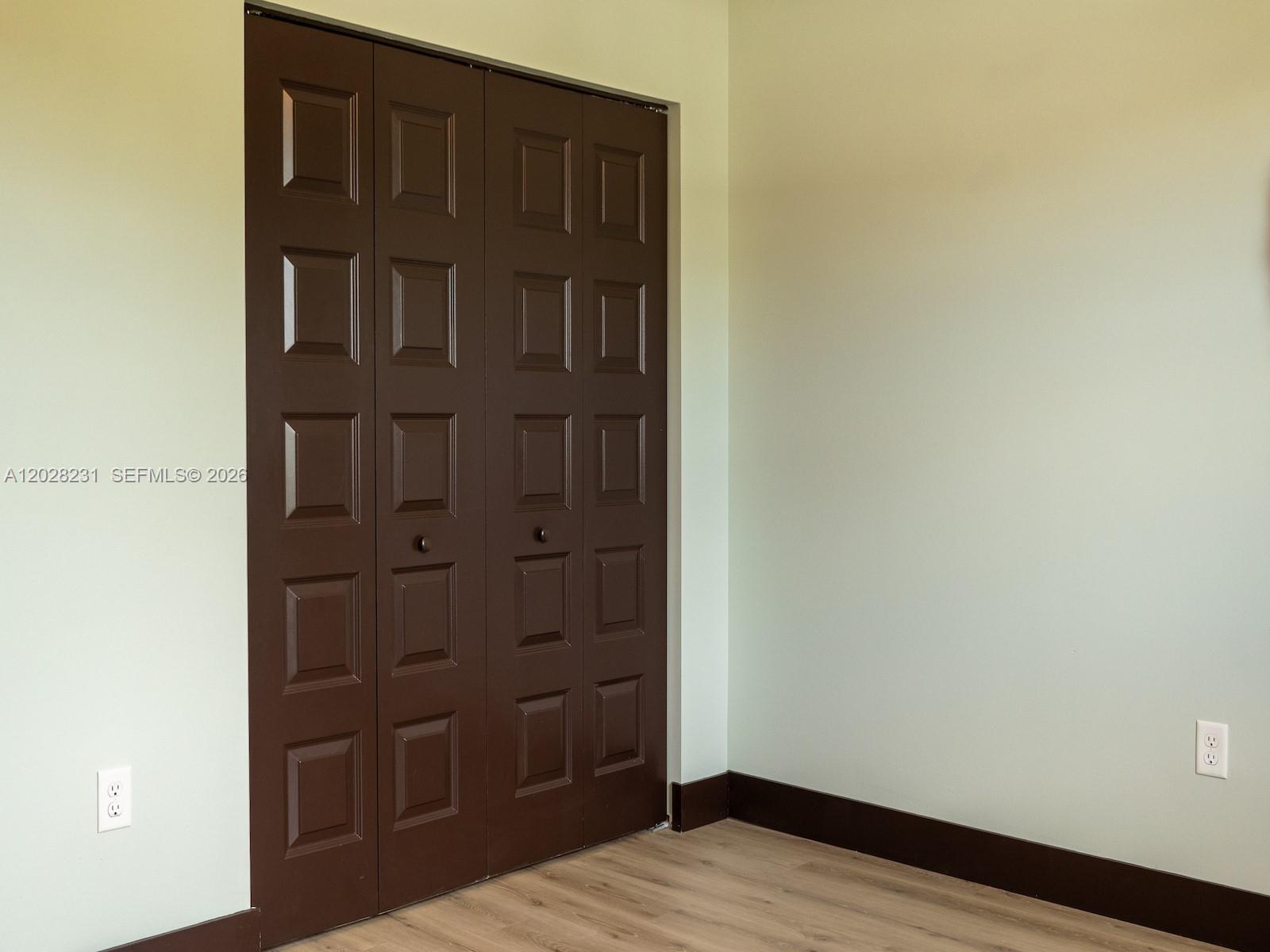DUNNWOODY LAKE - Residential Lease