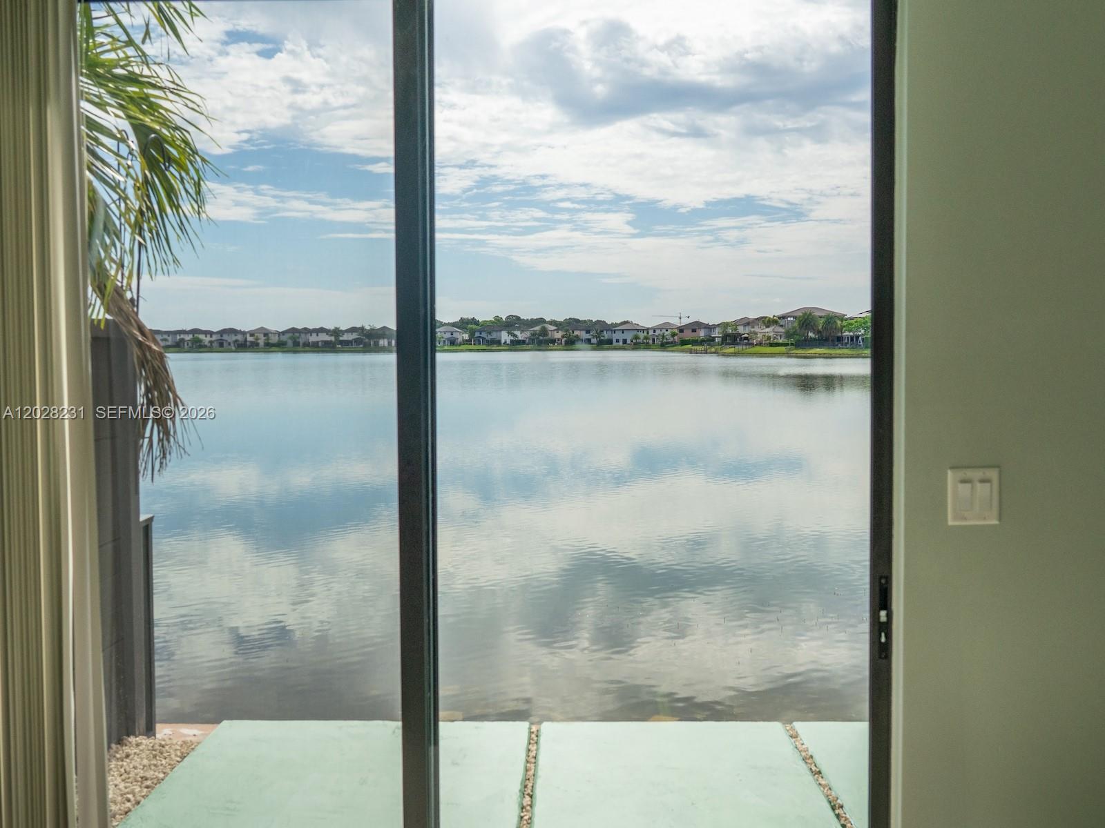 DUNNWOODY LAKE - Residential Lease