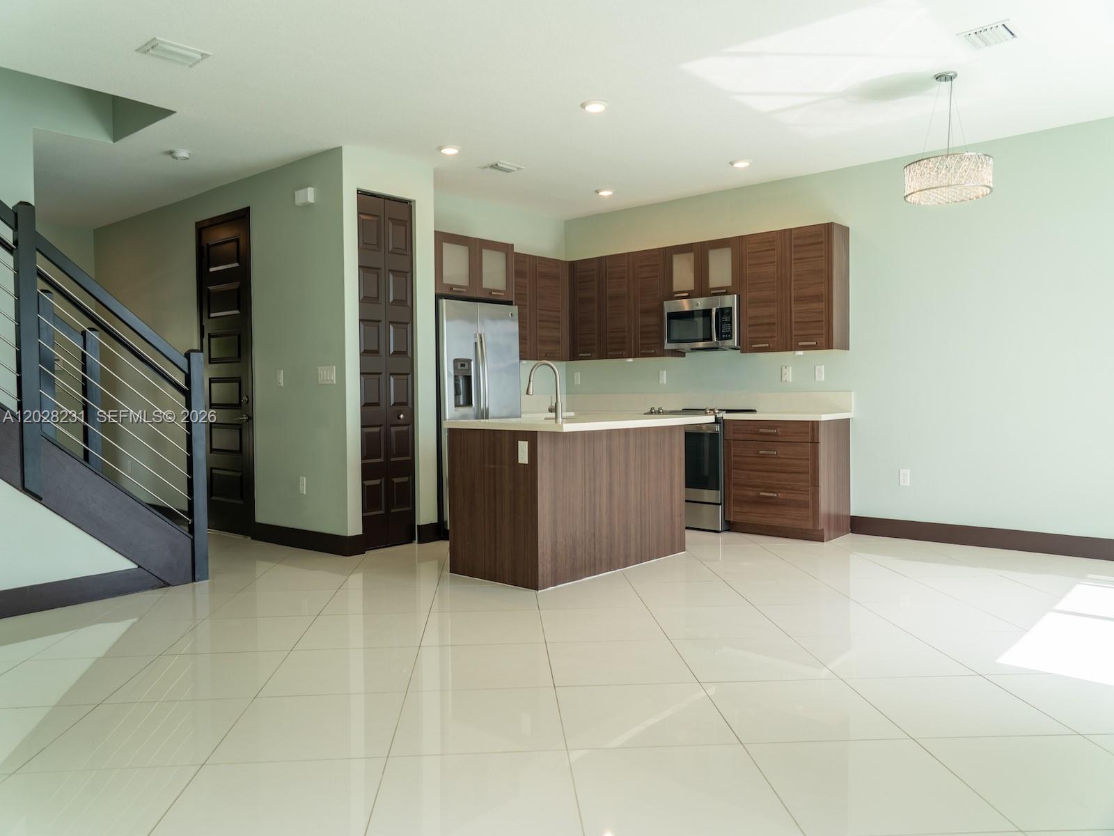 DUNNWOODY LAKE - Residential Lease