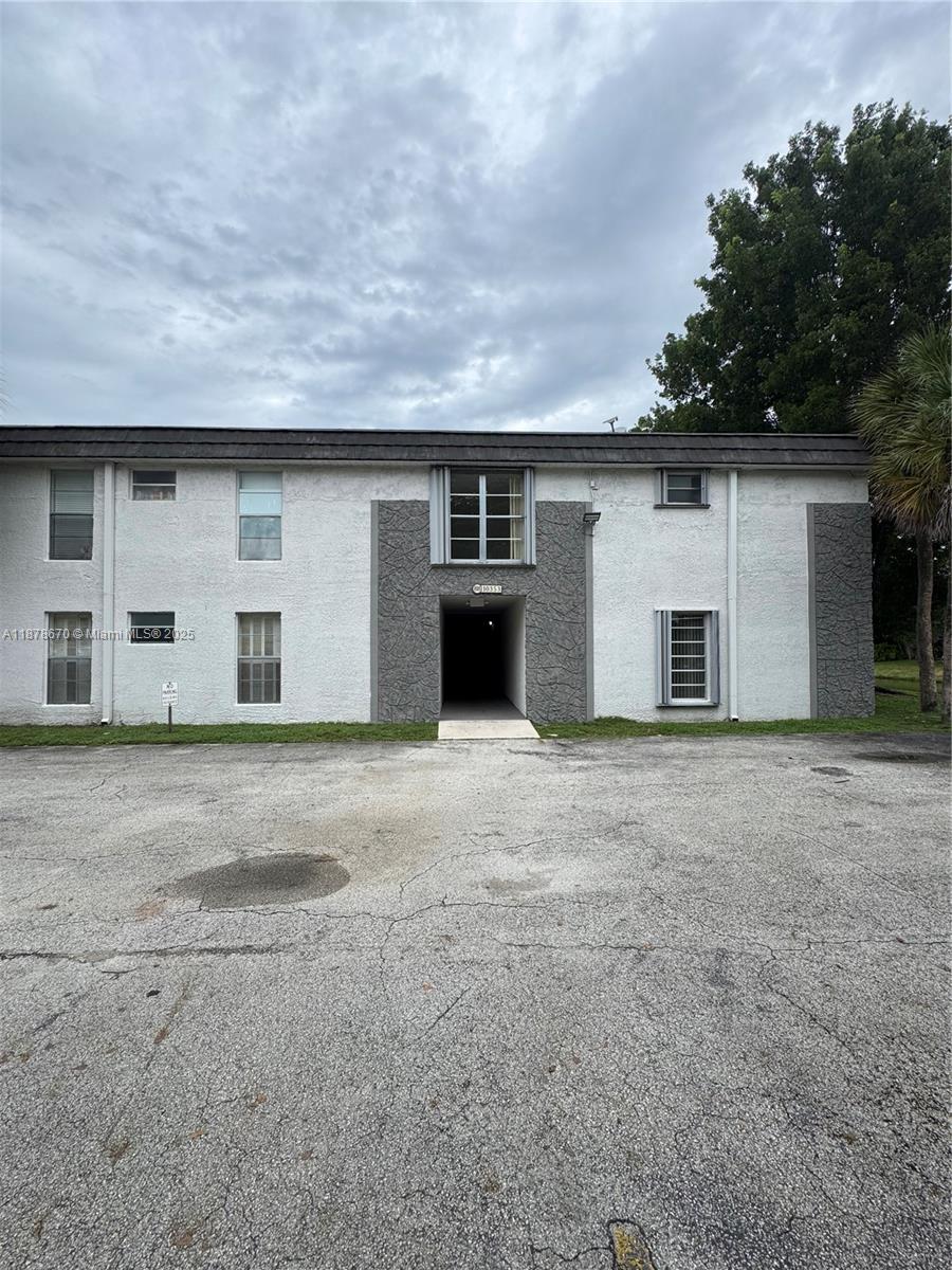 KENDALL ACRES CONDO BLDG - Residential