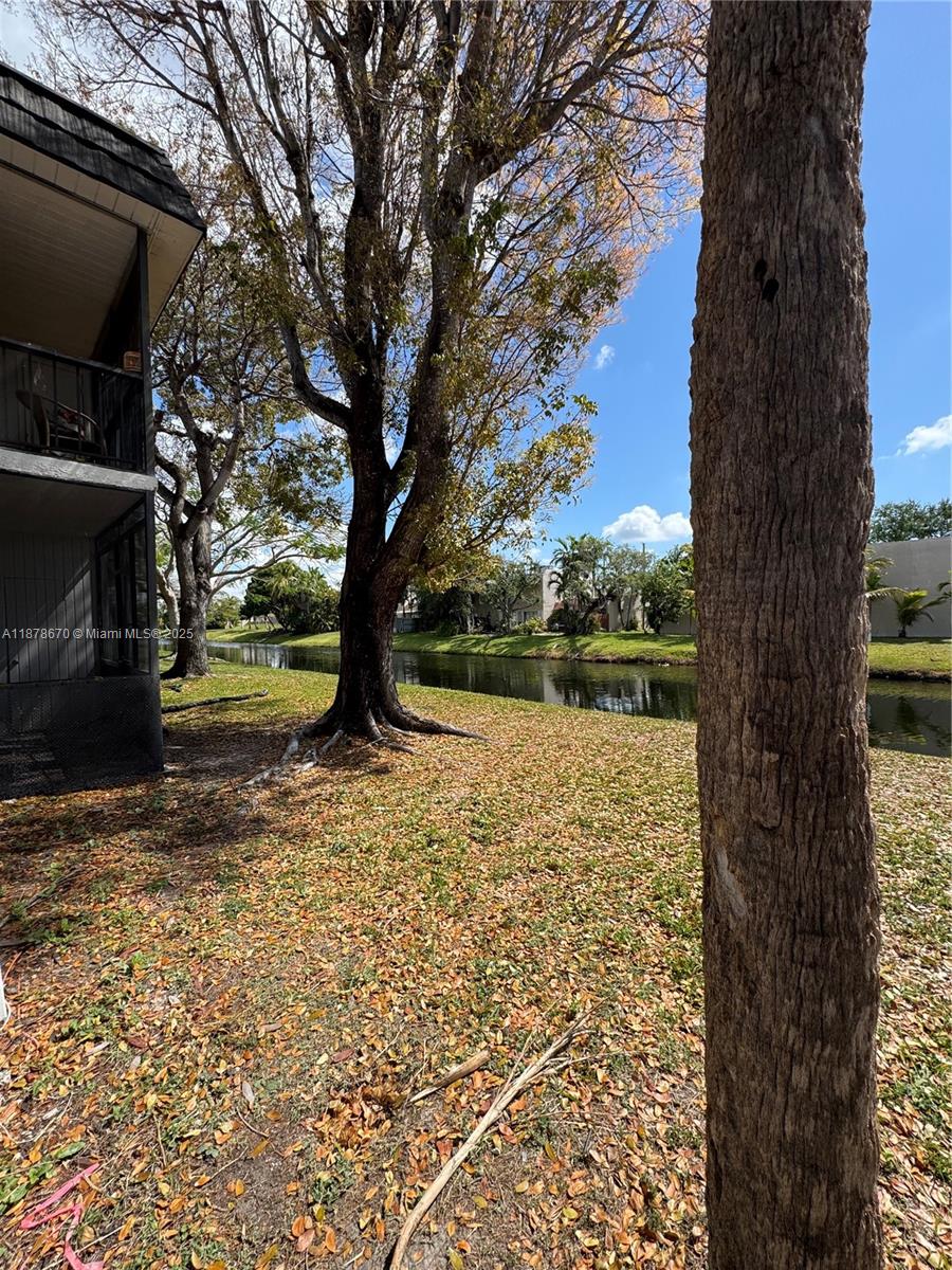 KENDALL ACRES CONDO BLDG - Residential