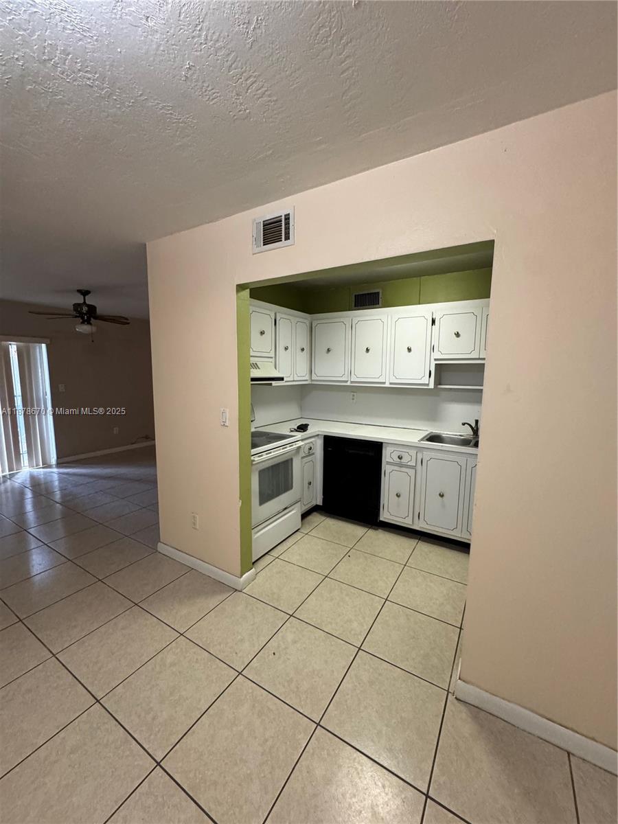 KENDALL ACRES CONDO BLDG - Residential