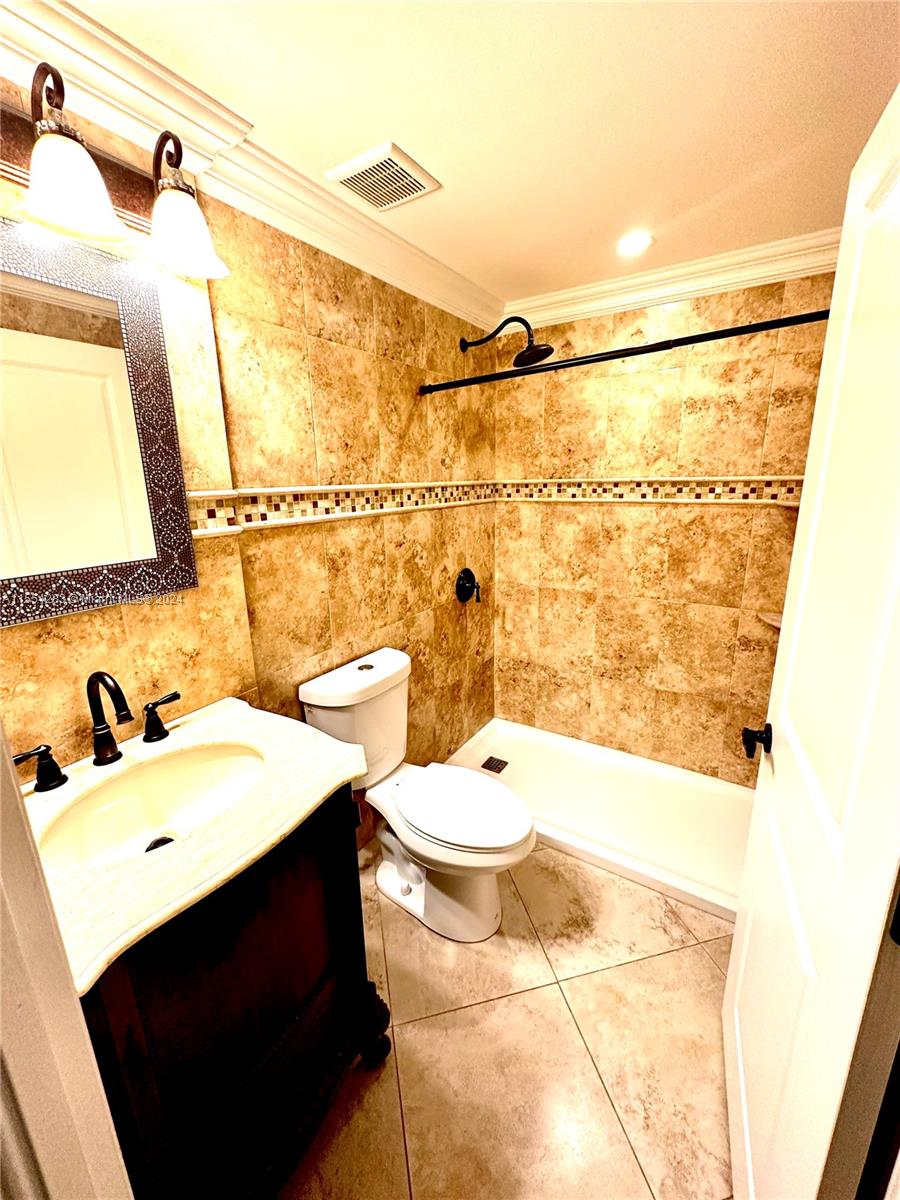 POINT SOUTH CONDO - Residential