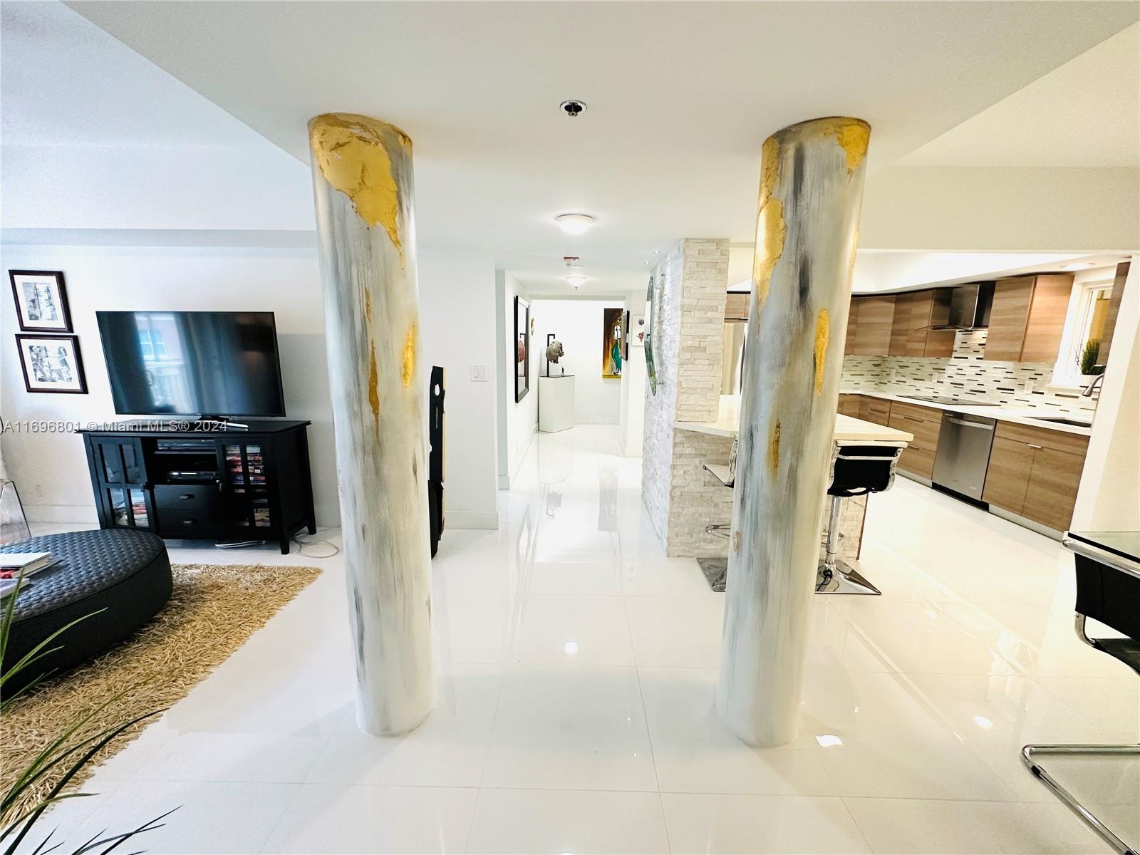 THE COURTS AT SOUTH BEACH - Residential Lease