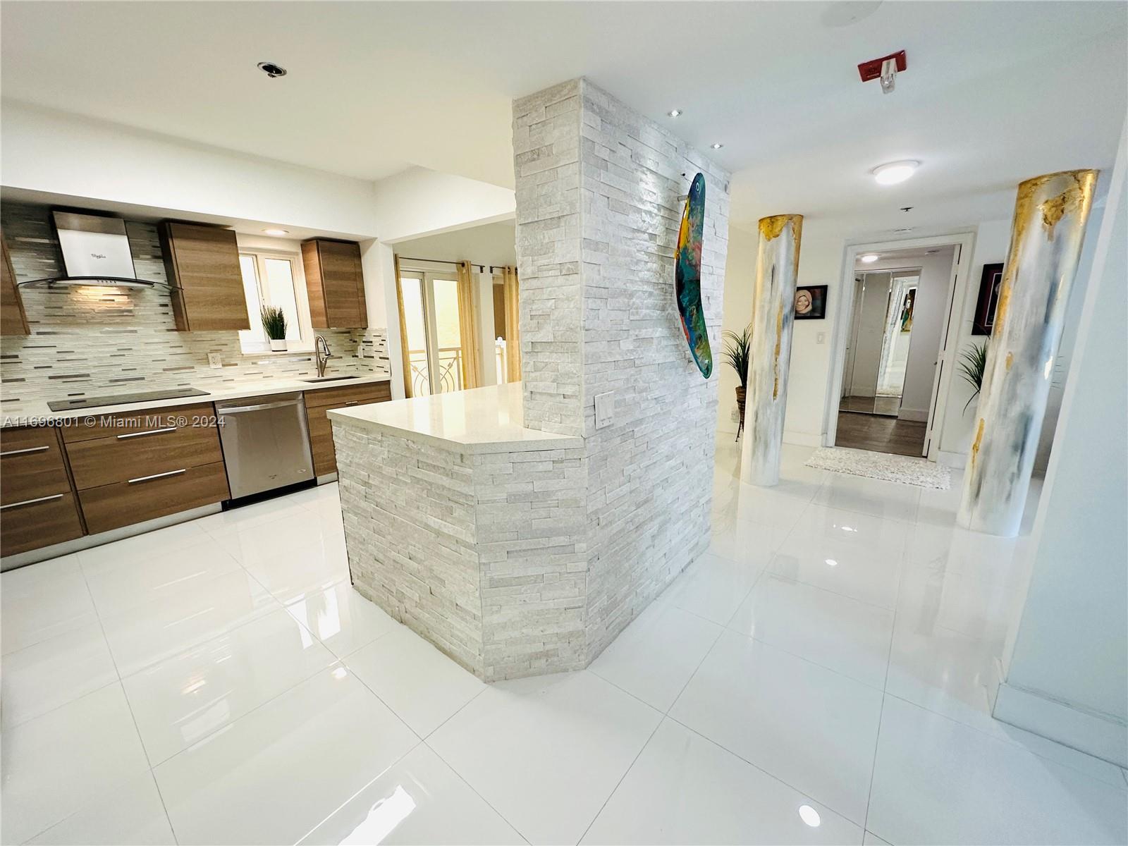 THE COURTS AT SOUTH BEACH - Residential Lease