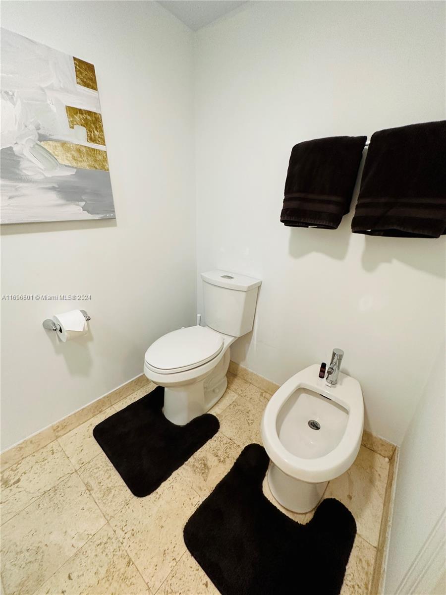 THE COURTS AT SOUTH BEACH - Residential Lease
