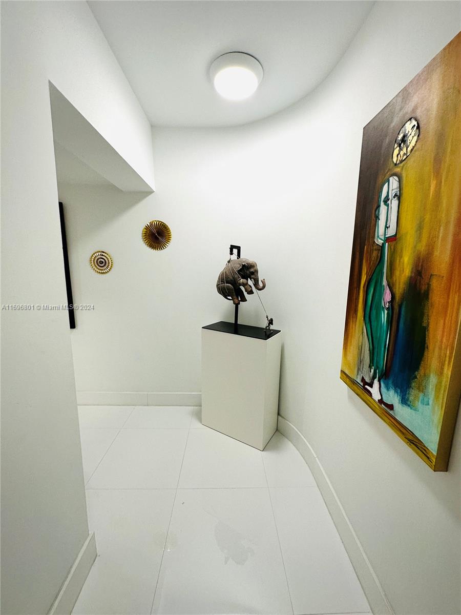 THE COURTS AT SOUTH BEACH - Residential Lease