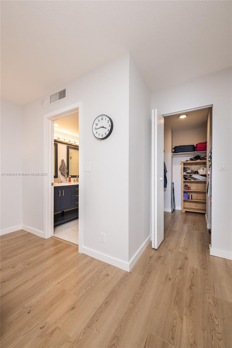 OLYMPUS CONDO - Residential