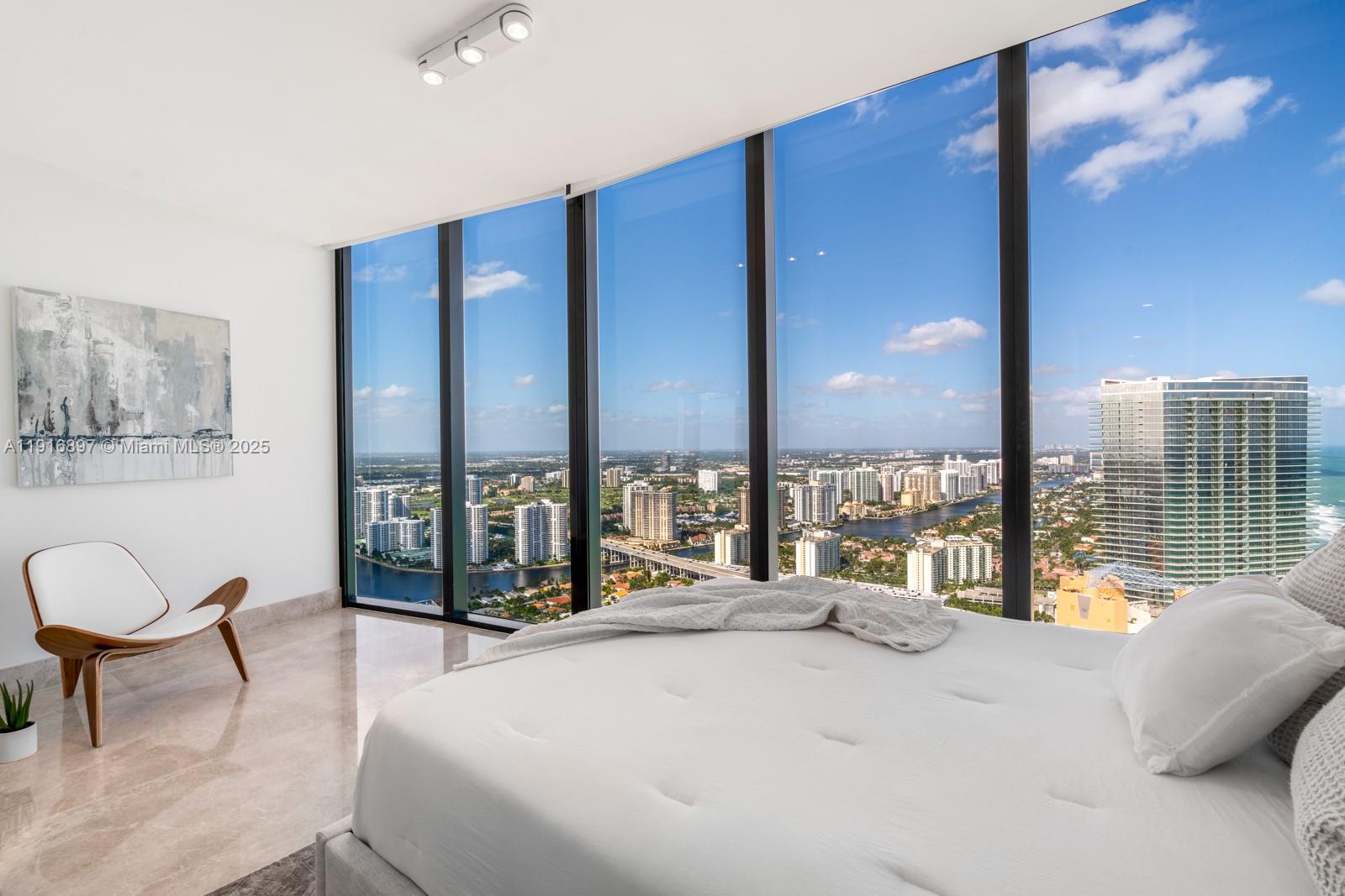 18555 COLLINS AVENUE COND - Residential