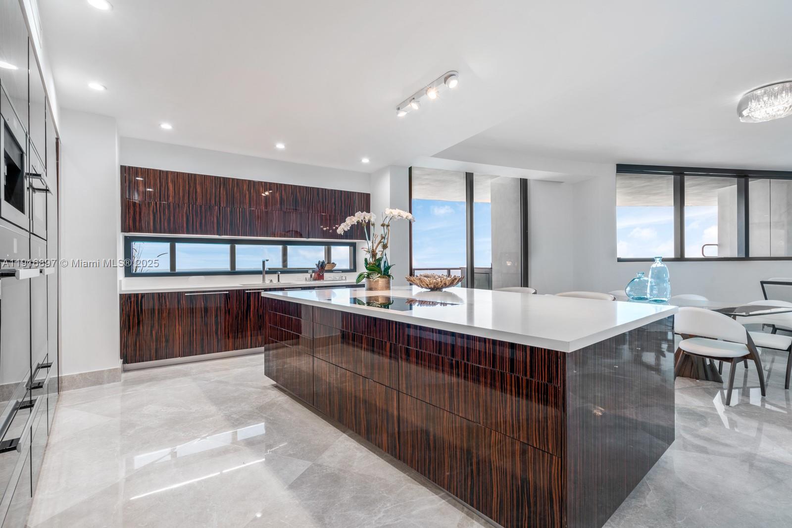 18555 COLLINS AVENUE COND - Residential