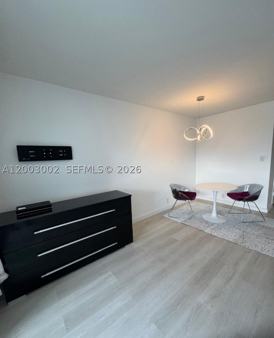 MIRADOR 1000 CONDO - Residential